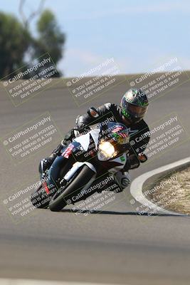 media/Sep-21-2025-TrackDaz (Sun) [[277c75b276]]/C Group/1240pm (Turn 2)/